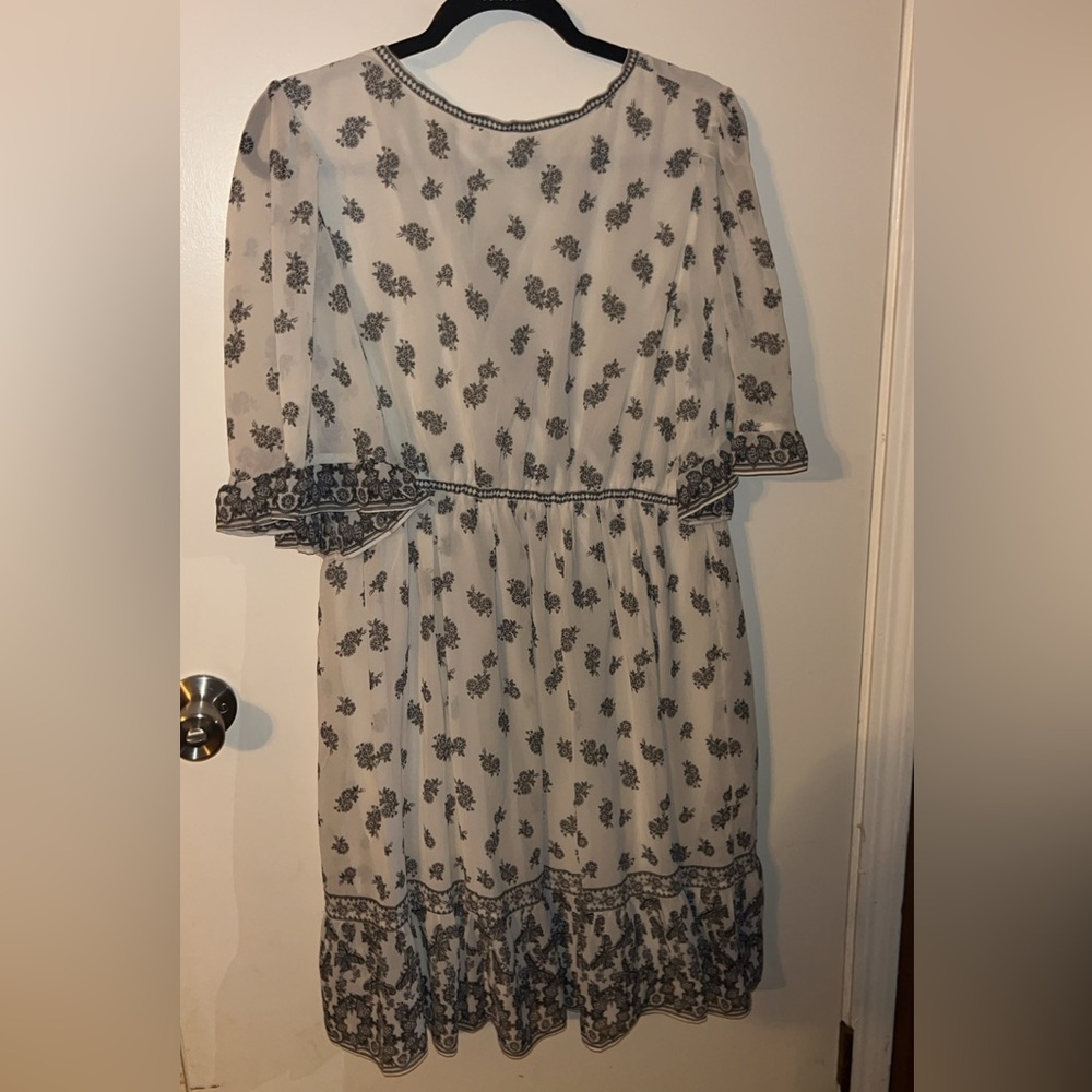 Max Studio Black and White Floral Midi Dress - Picture 2 of 2